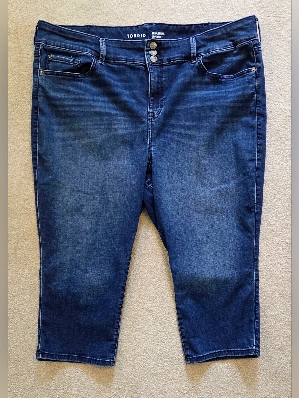 Torrid Women’s Size 26 Dark Wash Stretch Denim Capri Jeans